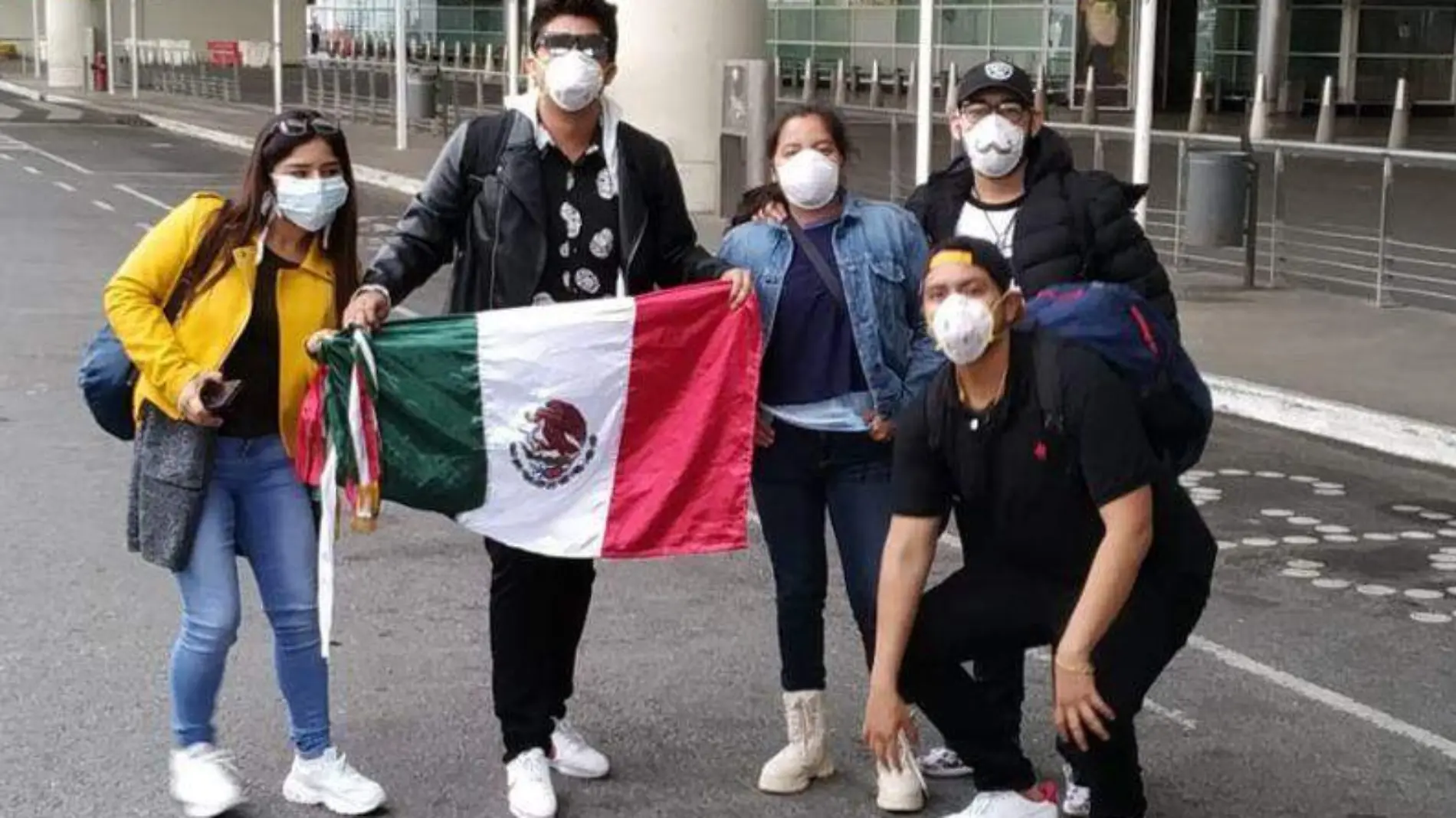 coronavirus mexicanos en el extranjero